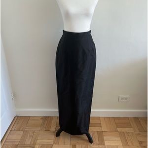 Gorgeous Marisa Baratelli Thai Silk skirt. Size 4. Made in Thailand. Worn twice.